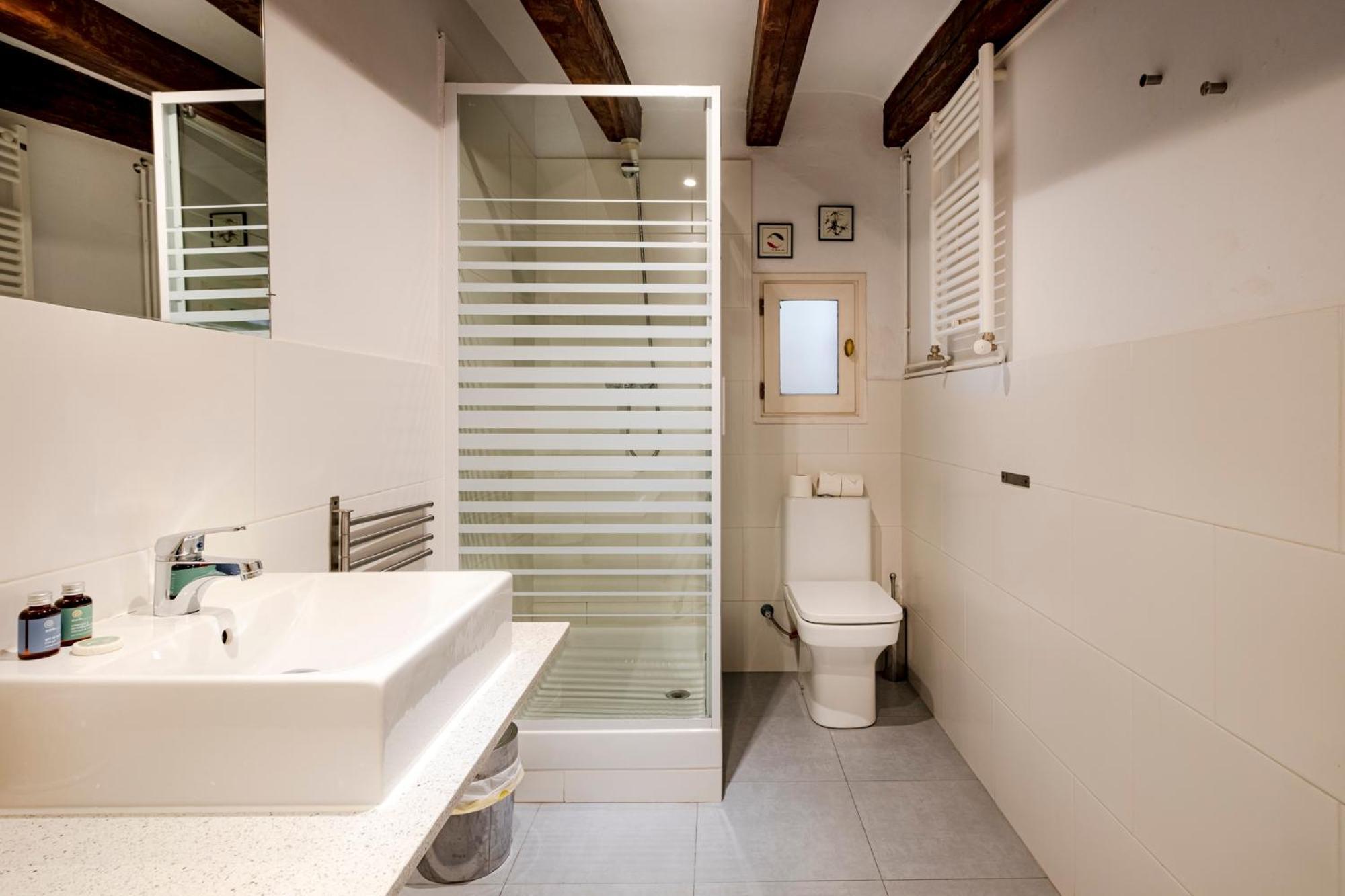 Canela Homes Permanyer Villa *